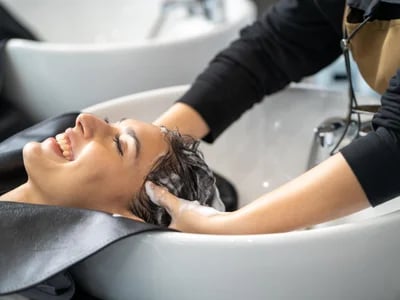 Das perfekte Friseurwaschbecken für entspannte Kundenerlebnisse