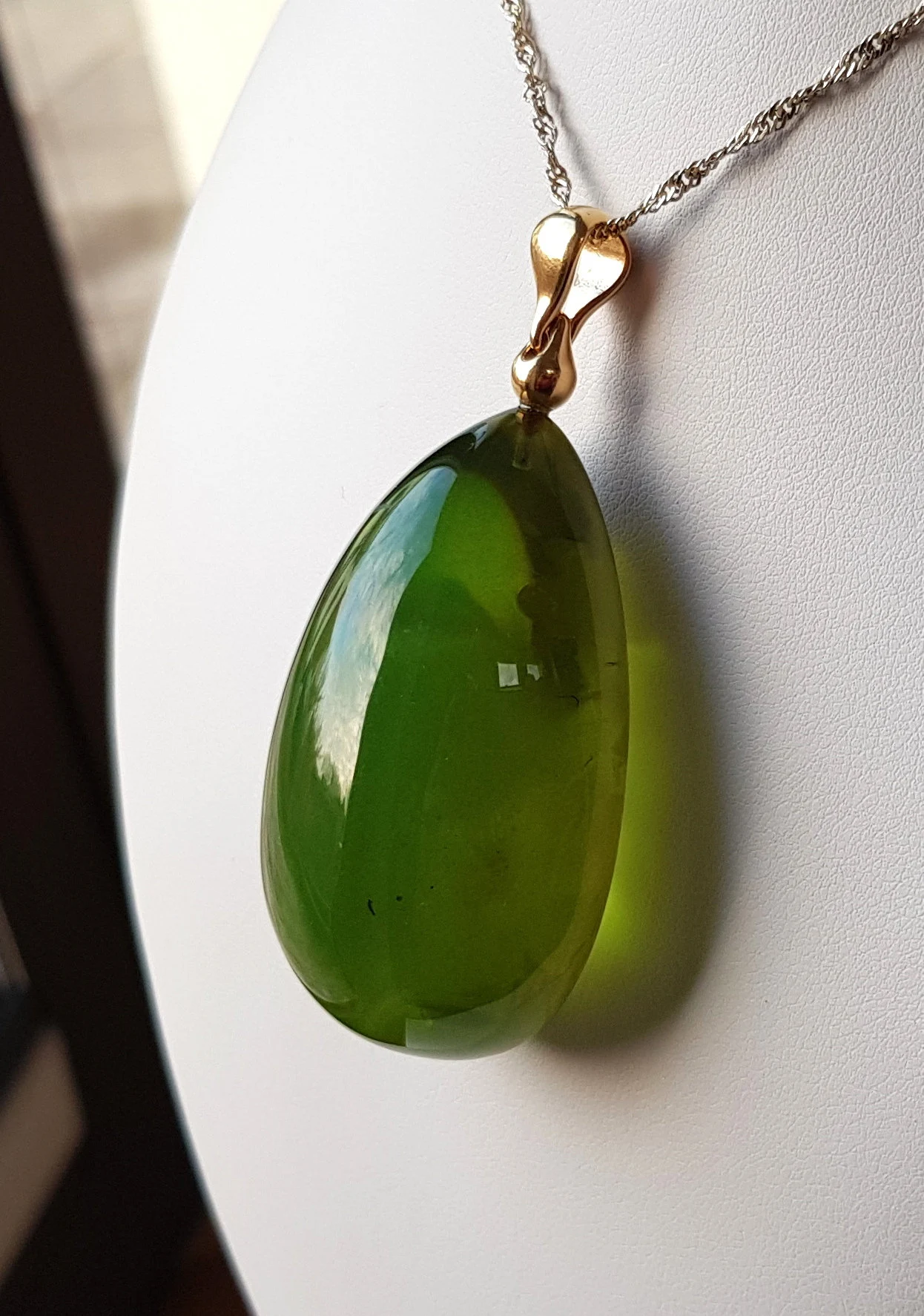 Polen als Zentrum für moderne Bernsteinschmuck-Kunst